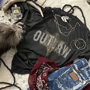 Outlaw Graphic T Shirt